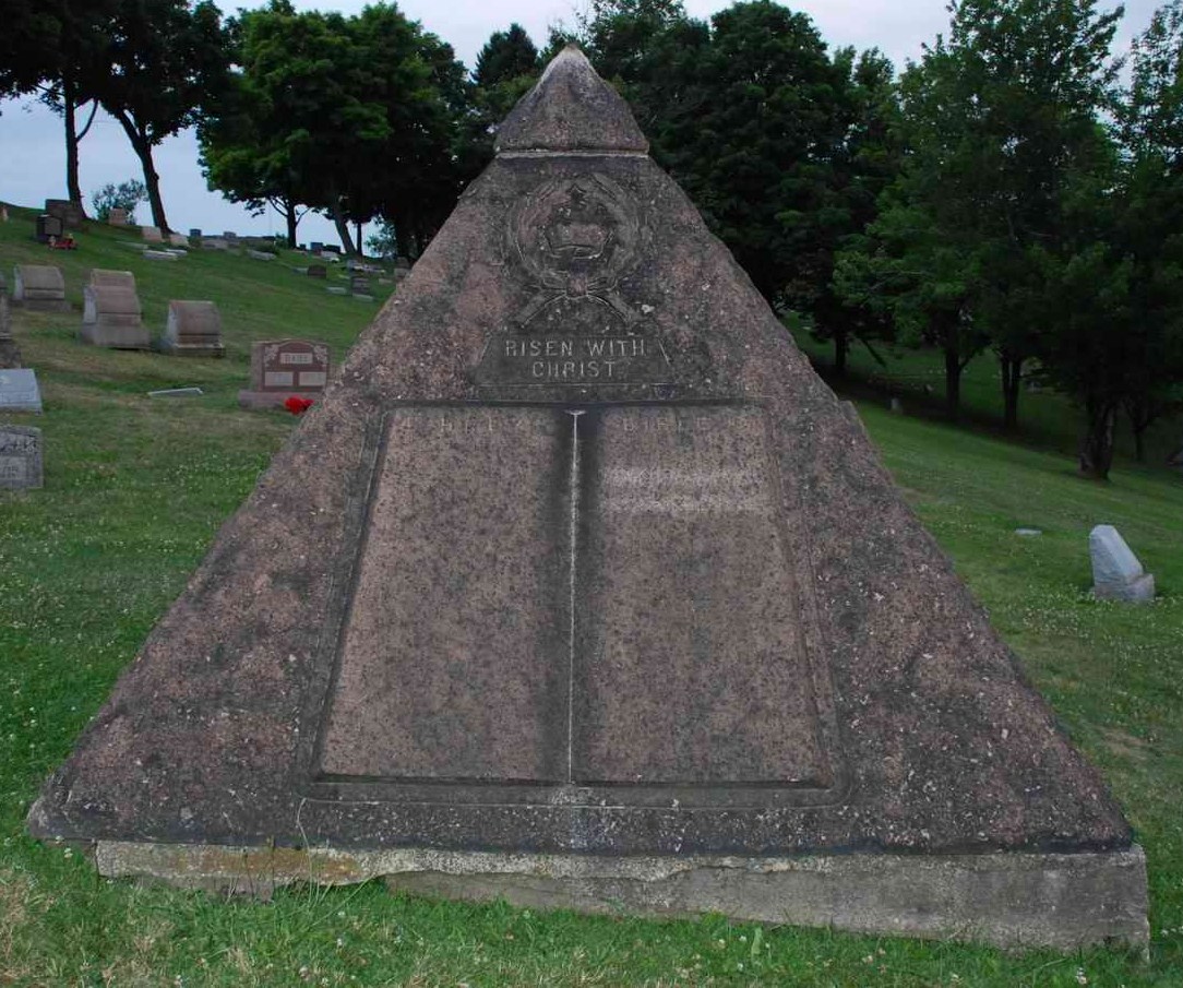 CT Russell Pyramid Freemasonry Grave